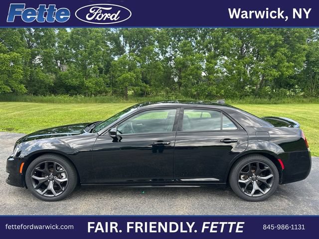 Used 2023 Chrysler 300 S w/ Comfort Group RWD image 13