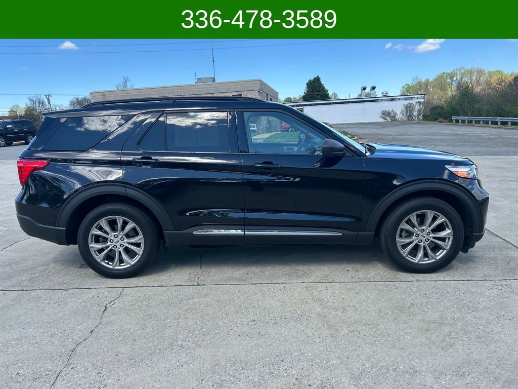 Certified 2022 Ford Explorer XLT w/ Equipment Group 202A image 6