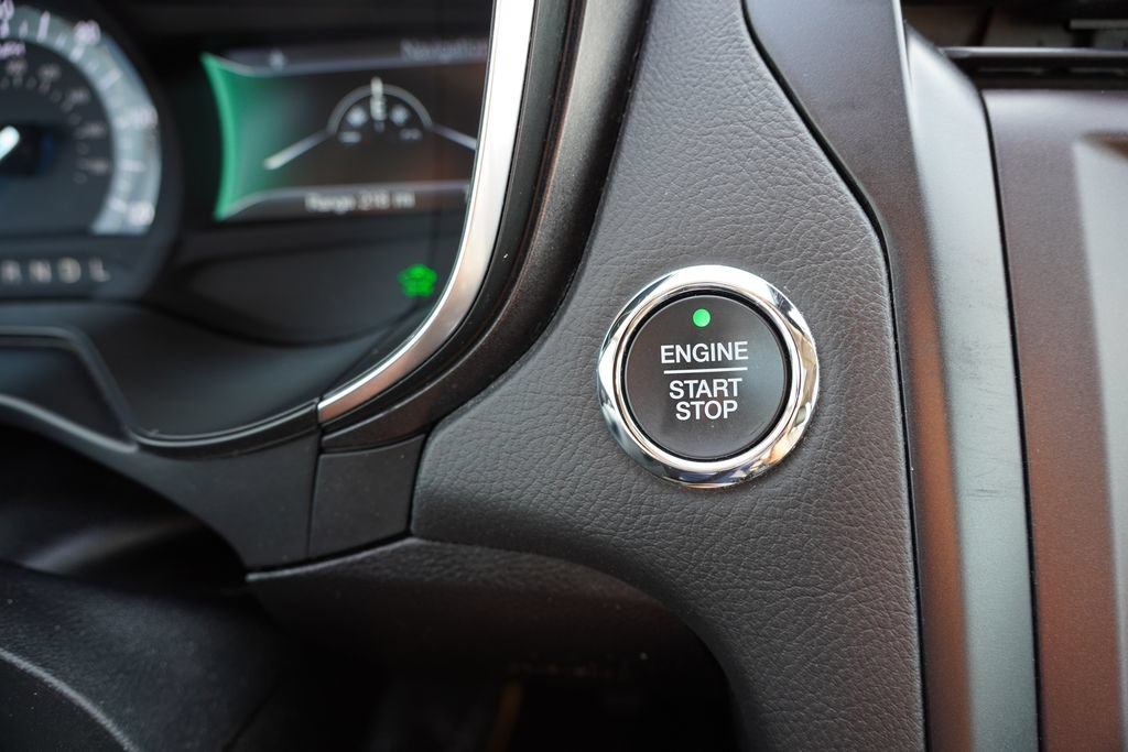 Certified 2020 Ford Fusion Titanium FWD image 30