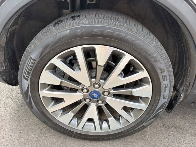 Certified 2020 Ford Escape Titanium image 13