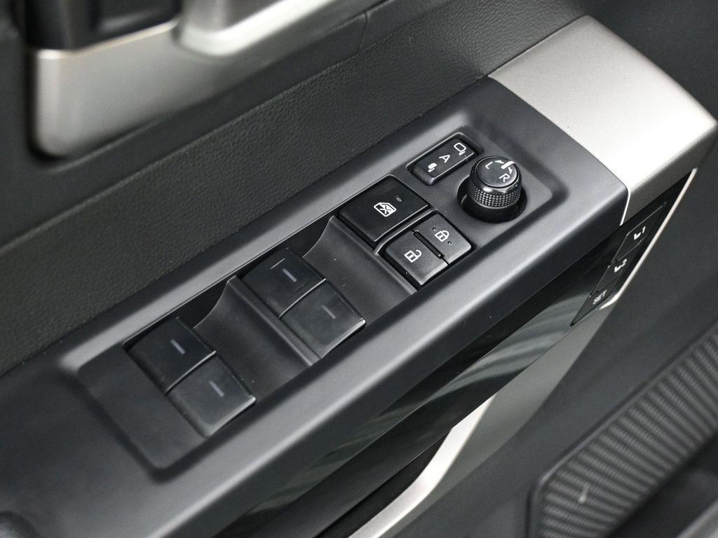 Used 2025 Toyota Tundra Limited image 36
