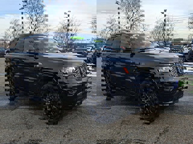 Used 2021 Jeep Grand Cherokee Laredo X image 11