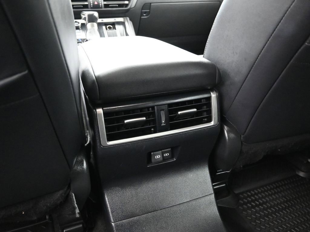 Used 2024 Lexus GX 550 image 19