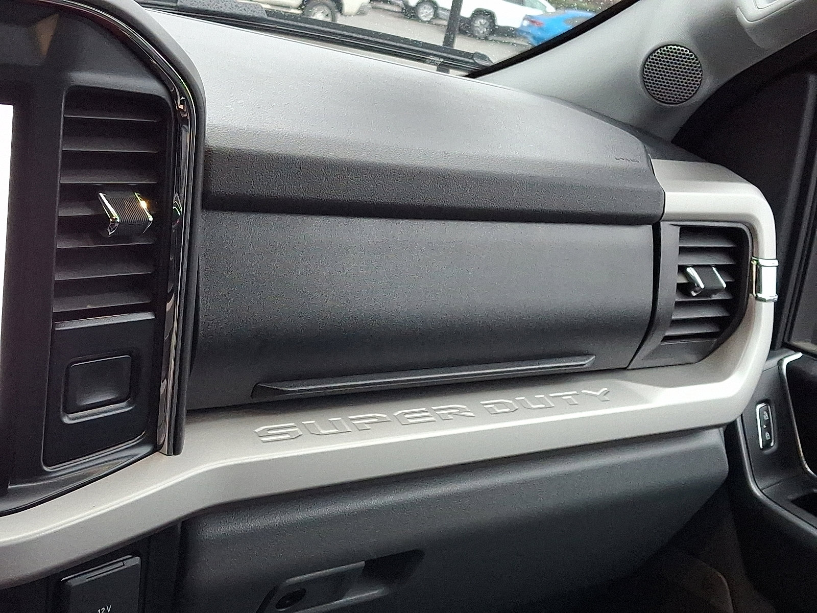 Certified 2023 Ford F250 XLT w/ Black Appearance Package image 26