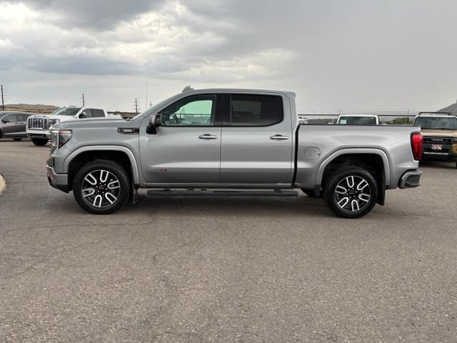 Used 2023 GMC Sierra 1500 AT4 w/ Technology Package AWD/4WD image 2