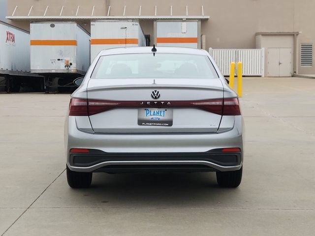 Used 2025 Volkswagen Jetta SE FWD image 6