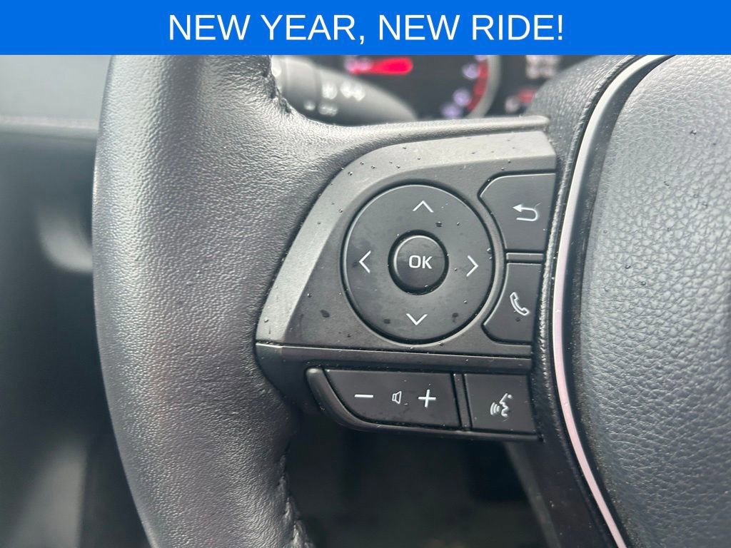 Used 2021 Toyota RAV4 XLE image 31