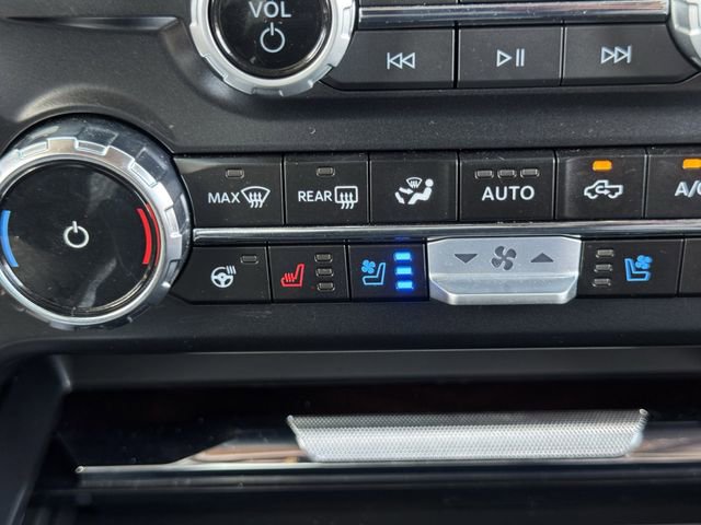 Certified 2024 Ford F250 King Ranch w/ FX4 Off-Road Package AWD/4WD image 18