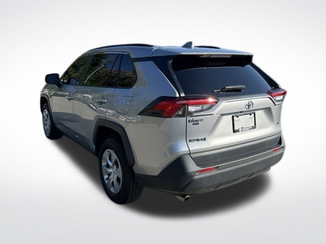Used 2019 Toyota RAV4 LE FWD image 7