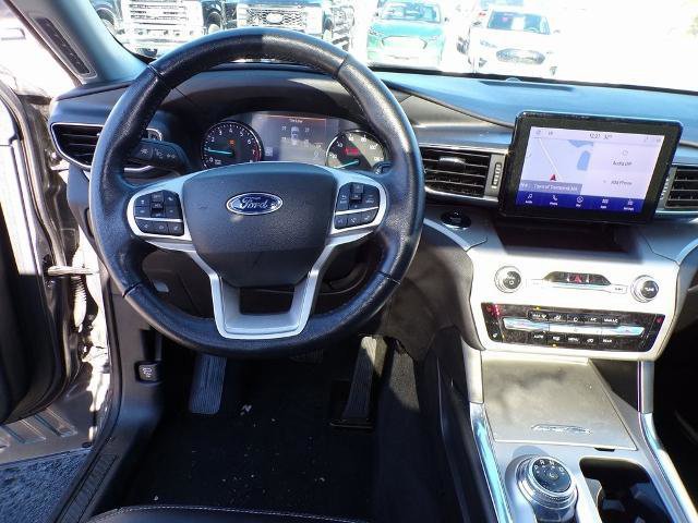 Certified 2022 Ford Explorer XLT w/ Equipment Group 202A image 16