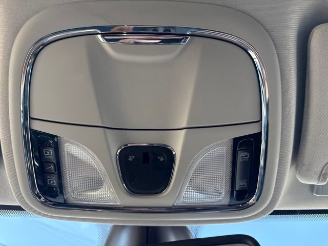 Used 2019 Jeep Cherokee Limited AWD/4WD image 30