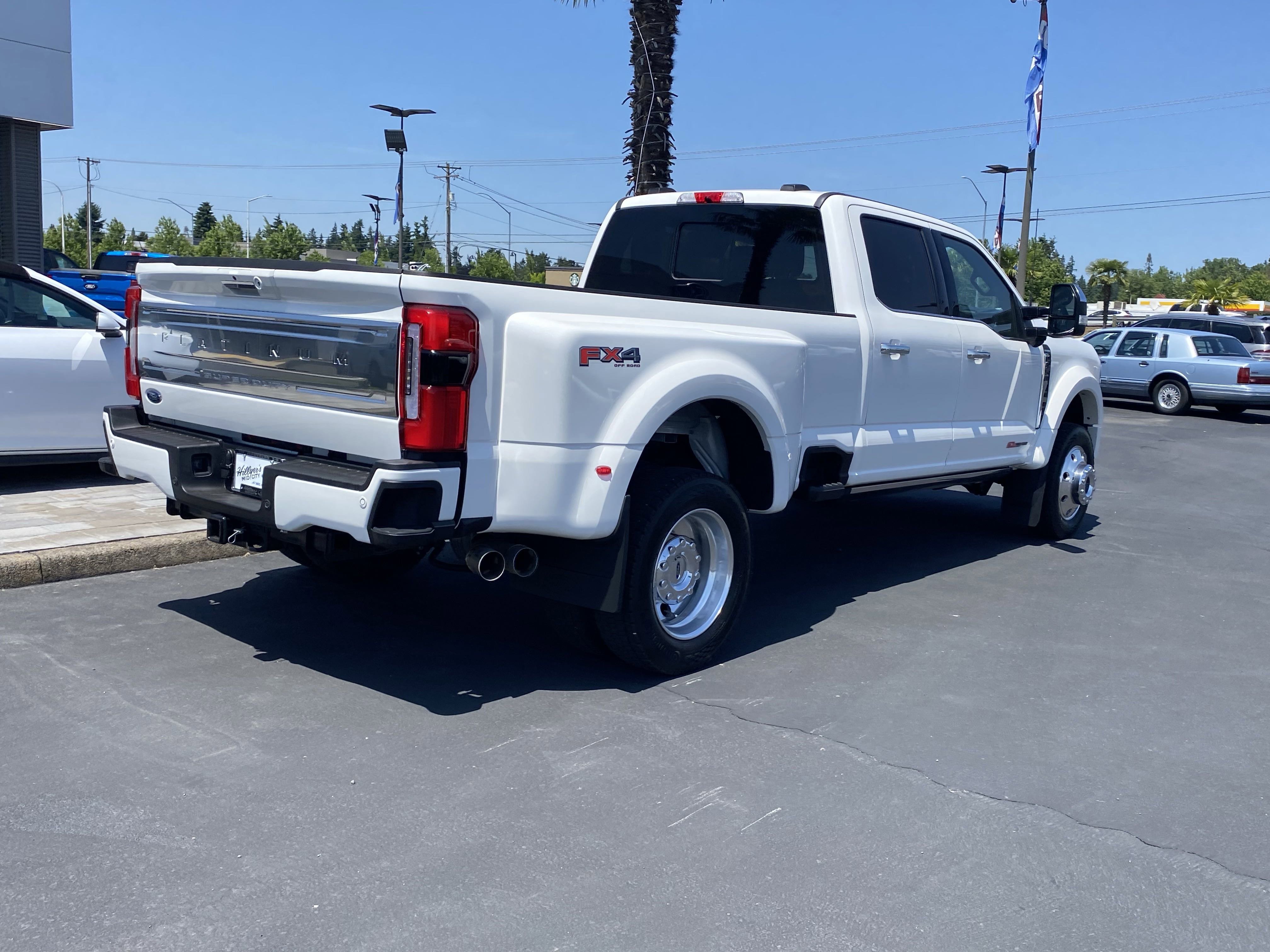 Certified 2024 Ford F450 Platinum w/ FX4 Off-Road Package image 3