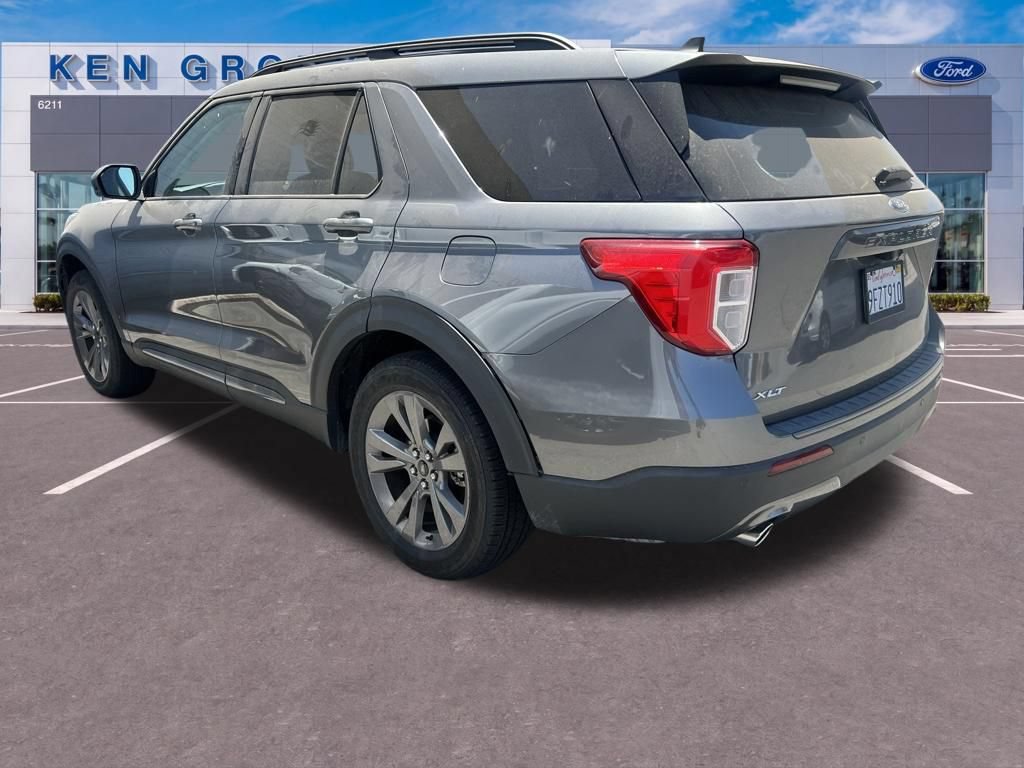 Certified 2023 Ford Explorer XLT w/ Equipment Group 202A RWD image 3