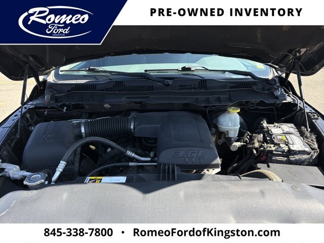 Used 2017 RAM 1500 Classic SLT AWD/4WD image 9