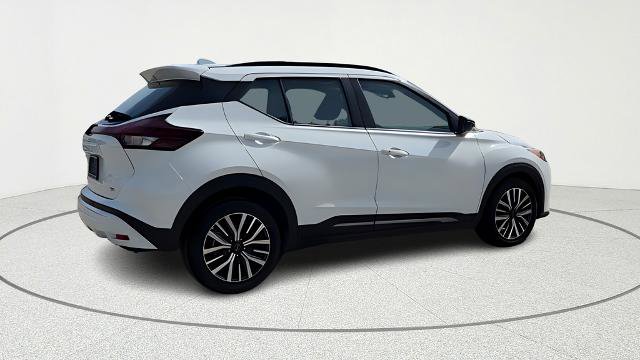 Used 2024 Nissan Kicks SR image 31