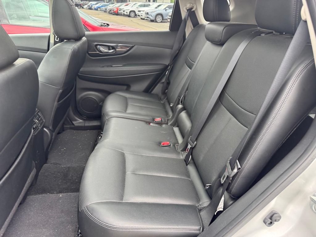 Used 2018 Nissan Rogue SL w/ Premium Package AWD/4WD image 12