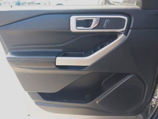Certified 2024 Ford Explorer XLT w/ Equipment Group 202A AWD/4WD image 14