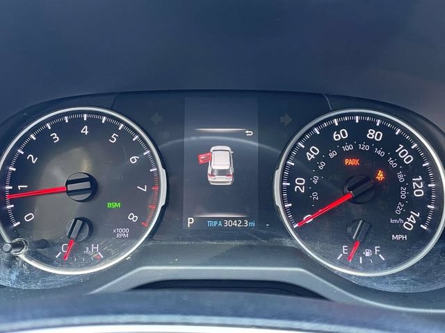Used 2019 Toyota RAV4 XLE Premium FWD image 22