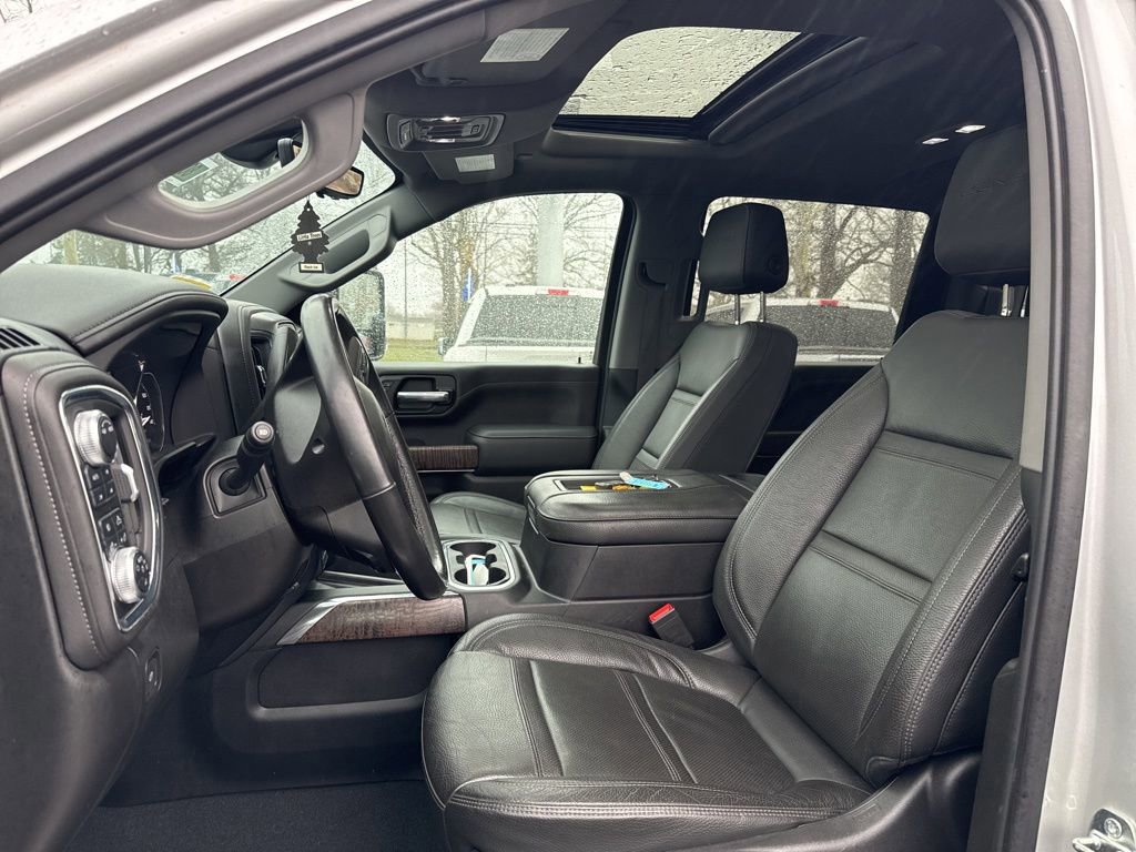 Used 2020 GMC Sierra 3500 Denali w/ Denali Ultimate Package image 9