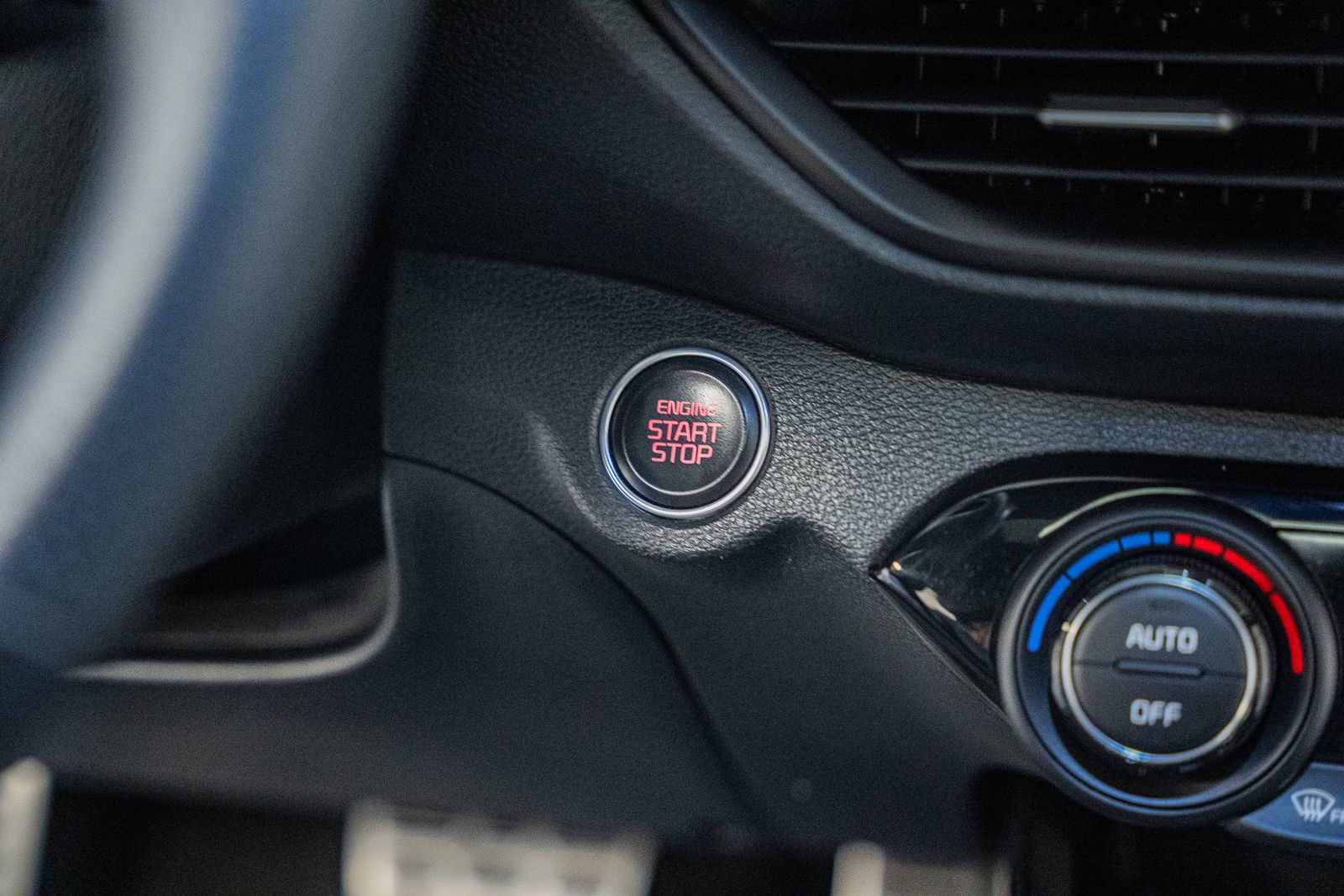 Used 2023 Kia Forte GT-Line w/ GT-Line Premium Package image 28