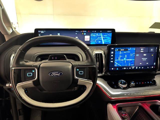 Certified 2025 Ford Expedition Platinum w/ Driver's Package AWD/4WD image 8
