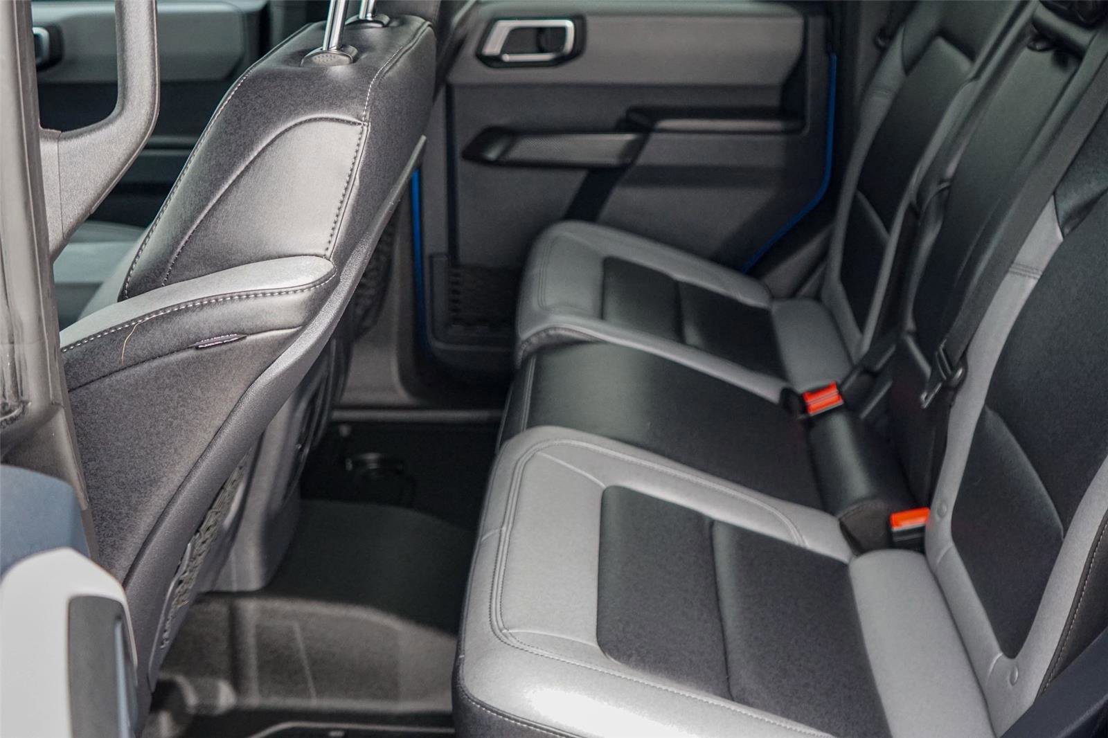 Certified 2024 Ford Bronco Black Diamond image 24