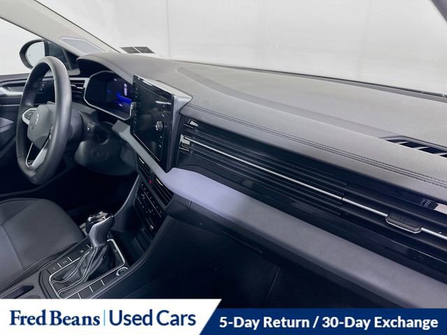 Used 2025 Volkswagen Jetta SE image 29