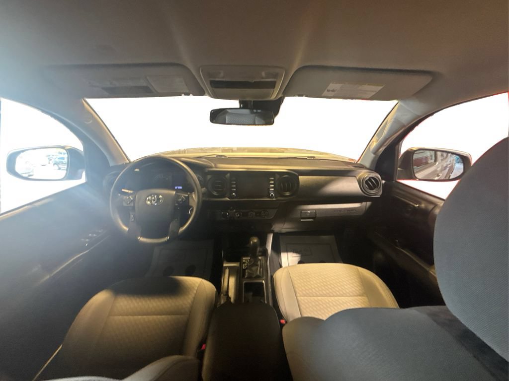 Used 2020 Toyota Tacoma SR AWD/4WD image 32