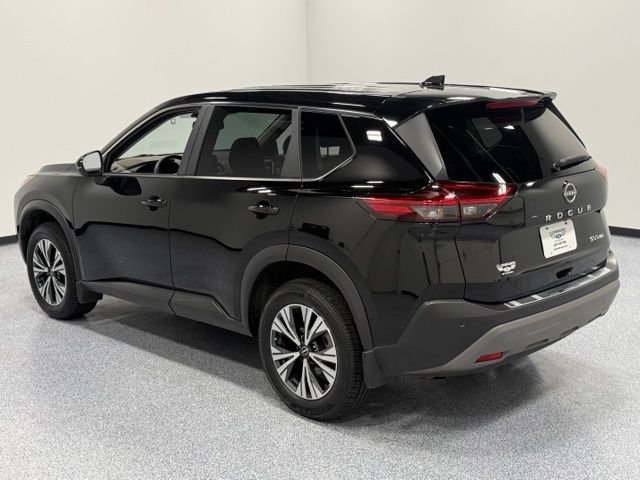 Used 2023 Nissan Rogue SV AWD/4WD image 9