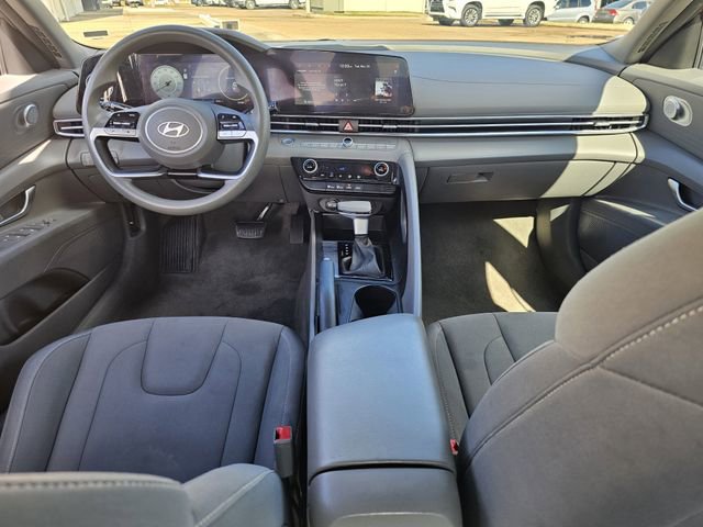 Used 2024 Hyundai Elantra SEL image 8