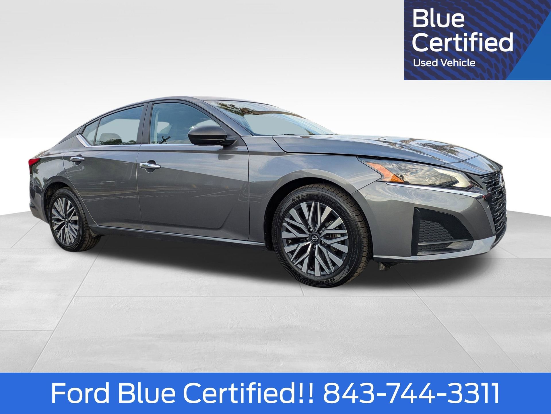 Used 2024 Nissan Altima 2.5 SV FWD image 1