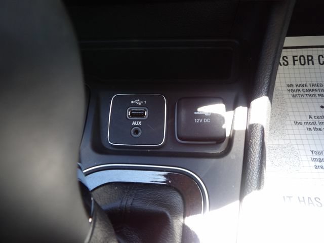 Used 2021 Jeep Cherokee Latitude Plus AWD/4WD image 27