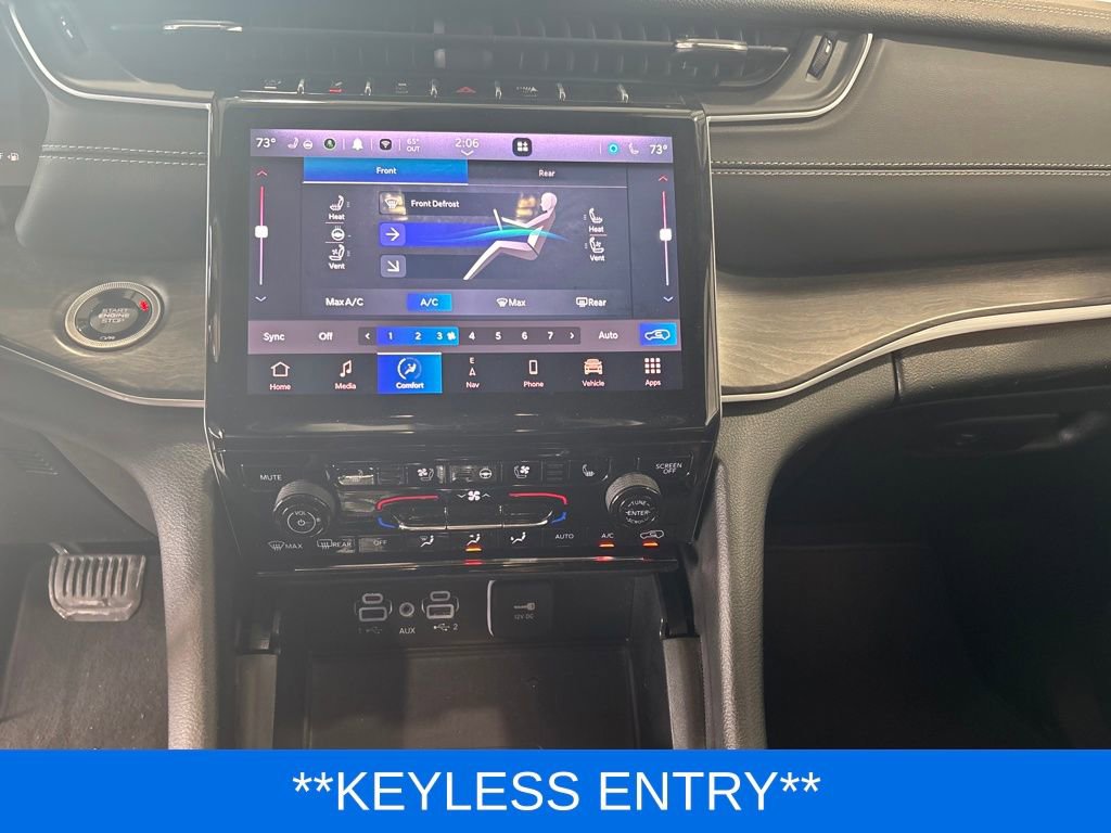 Used 2024 Jeep Grand Cherokee L Limited w/ Luxury Tech Group II image 14