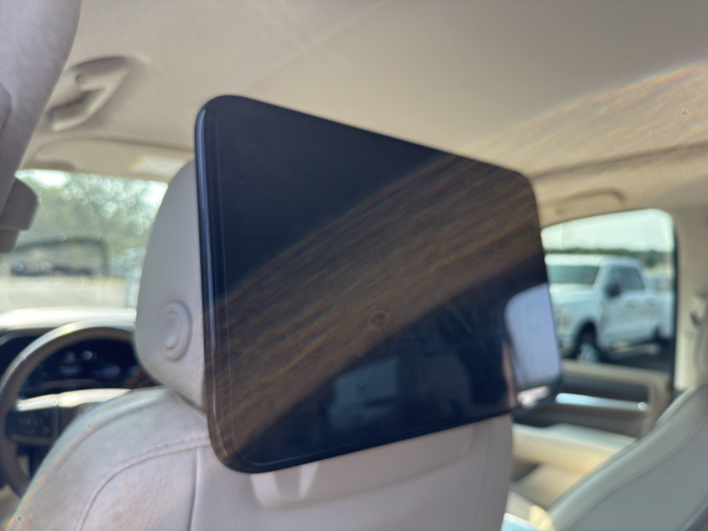 Used 2023 GMC Yukon Denali RWD image 11