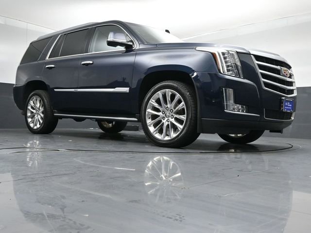 Used 2018 Cadillac Escalade Luxury AWD/4WD image 34