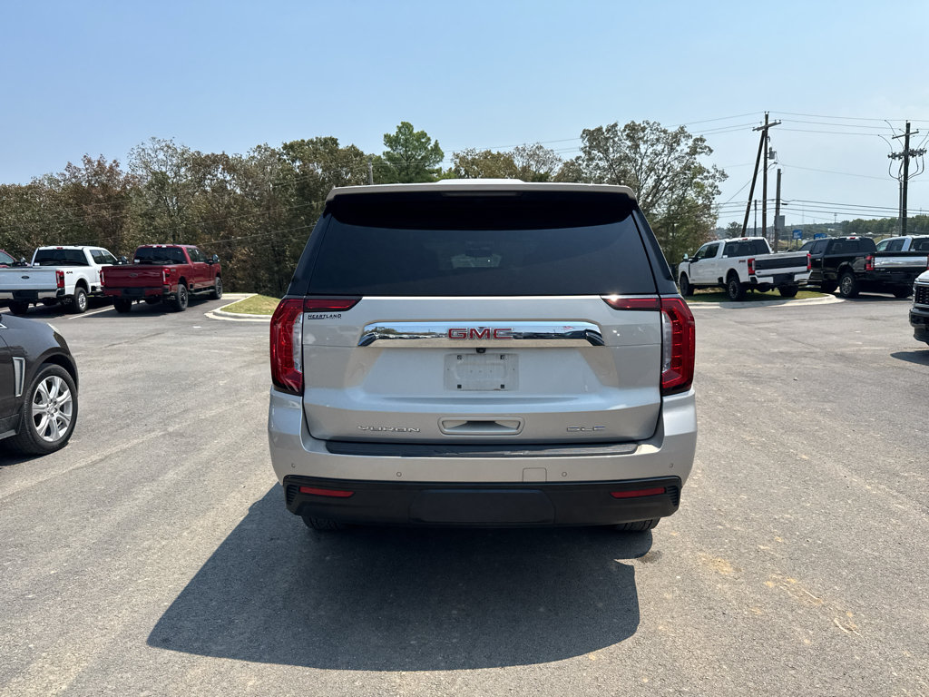 Used 2023 GMC Yukon SLE AWD/4WD image 6