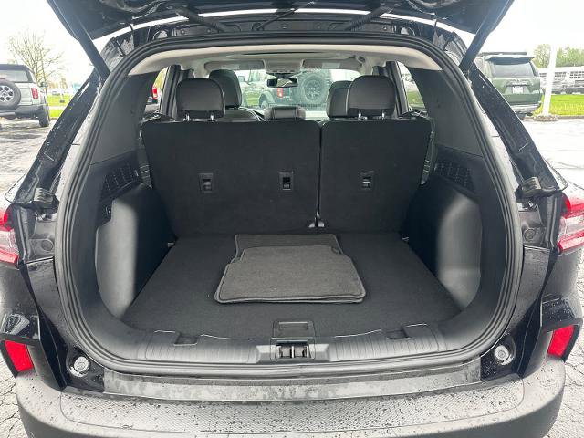 Certified 2024 Ford Escape Platinum w/ Class II Trailer Tow Package AWD/4WD image 33