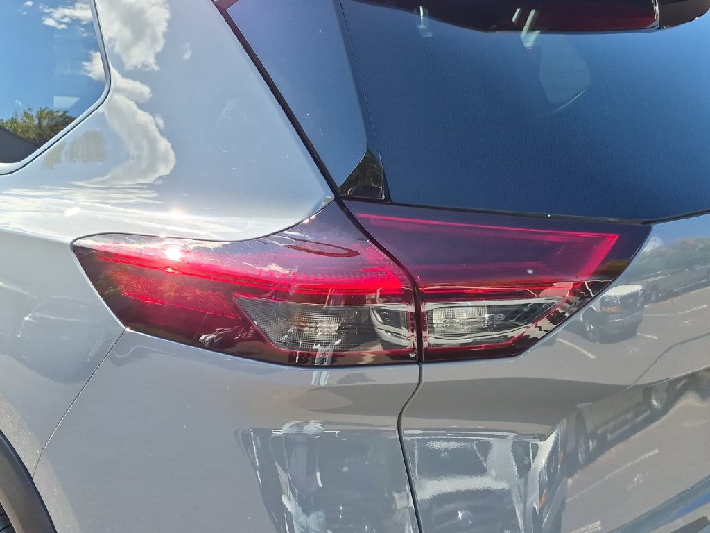 Used 2021 Nissan Rogue Platinum AWD/4WD image 8