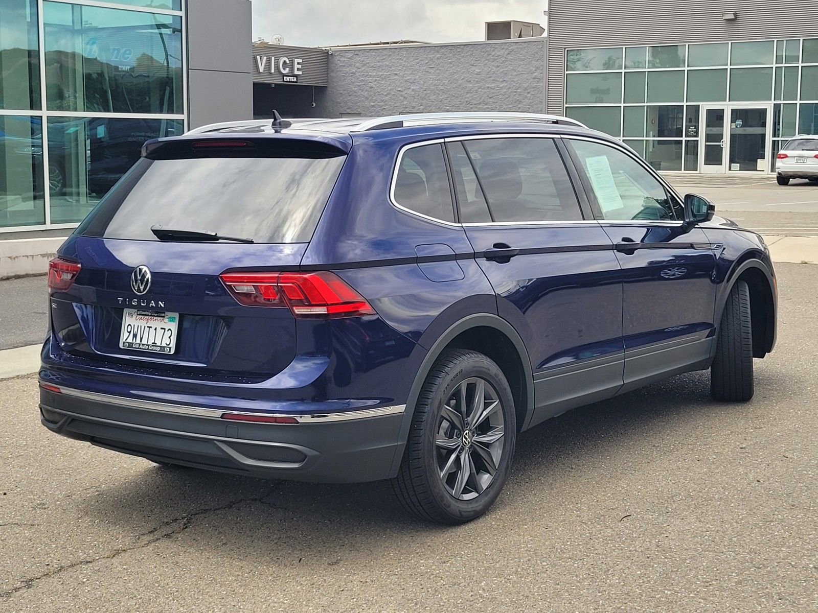 Used 2022 Volkswagen Tiguan SE FWD image 4