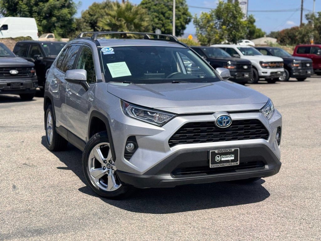 Used 2021 Toyota RAV4 XLE Premium AWD/4WD image 2