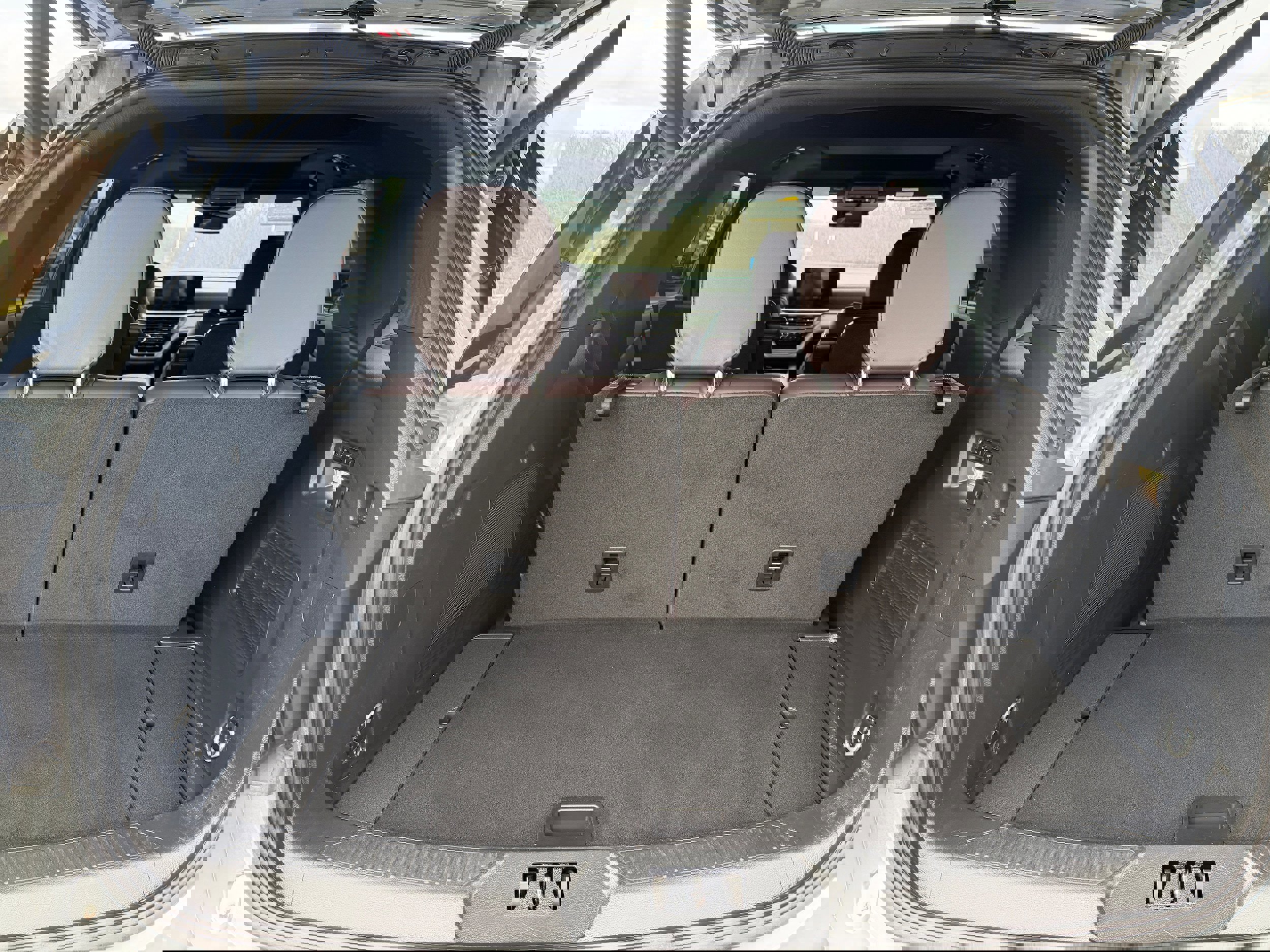 Certified 2025 Ford Explorer Platinum w/ Ultimate Package image 14