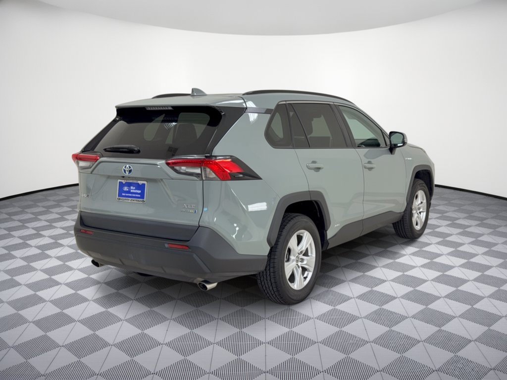 Used 2021 Toyota RAV4 XLE w/ Convenience Package AWD/4WD image 9