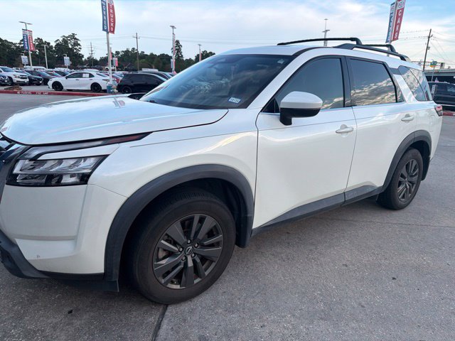 Used 2022 Nissan Pathfinder SV w/ SV Premium Package