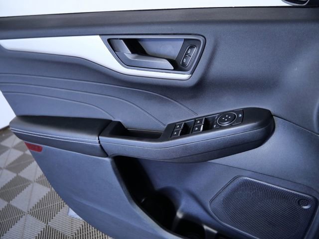 Certified 2022 Ford Escape SE w/ Cold Weather Package image 23