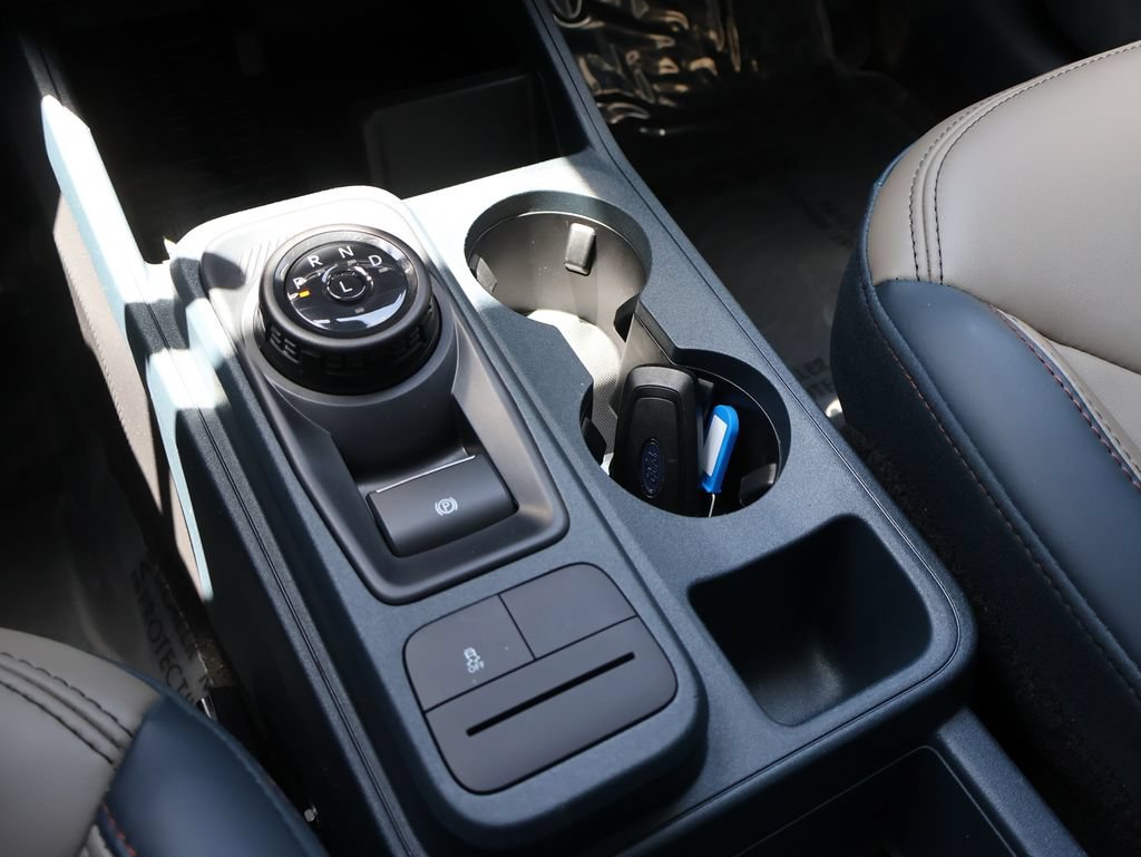 Certified 2025 Ford Maverick Lariat AWD/4WD image 38