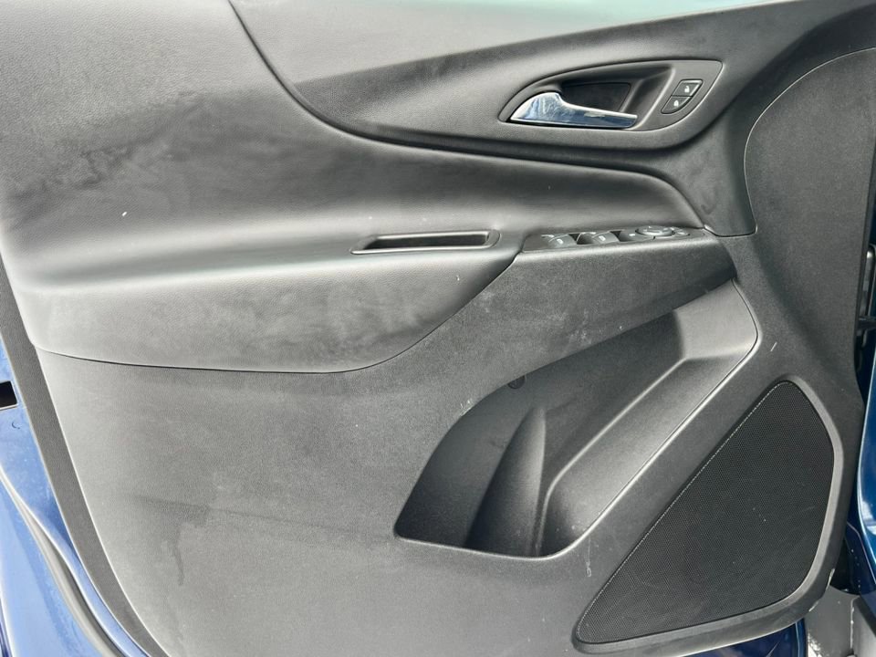 Used 2022 Chevrolet Equinox LT w/ LPO, Floor Liner Package image 17
