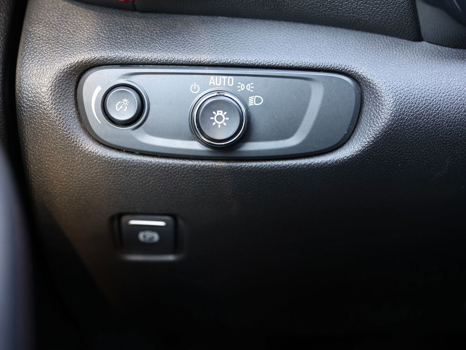 Used 2023 Chevrolet Blazer RS w/ Driver Confidence II Package image 38