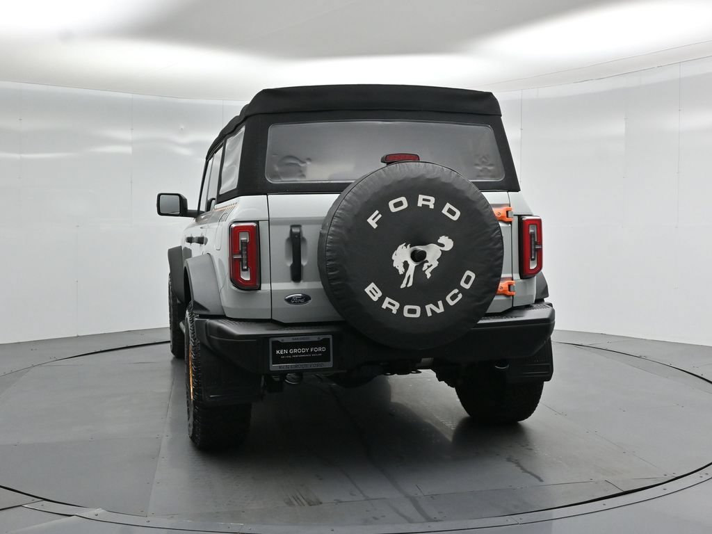 Certified 2023 Ford Bronco Badlands w/ Sasquatch Package AWD/4WD image 27