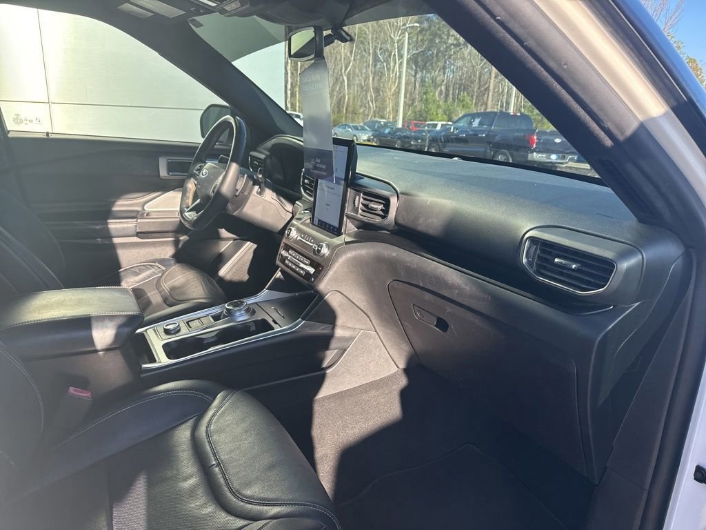 Certified 2020 Ford Explorer ST w/ Premium Technology Package image 33