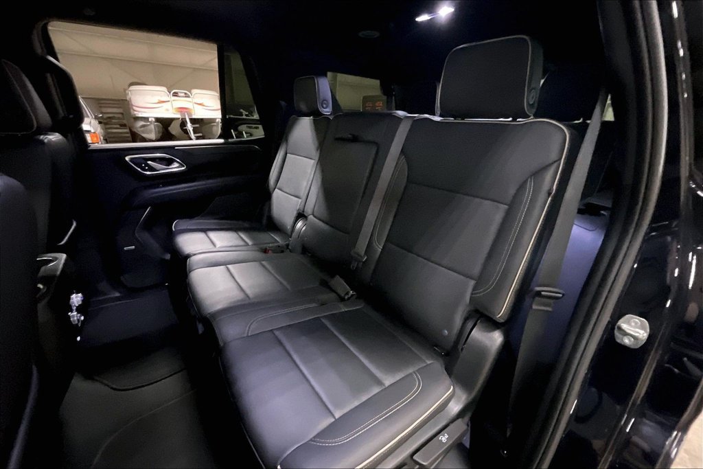Used 2023 GMC Yukon SLT AWD/4WD image 24